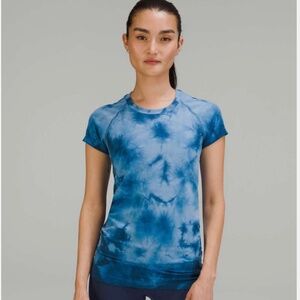 Women's Lululemon Swiftly Tech Tee Shirt, Blue Tie Dye - Size 4